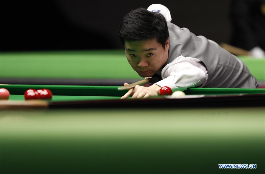 (SP) BRITAIN-YORK-SNOOKER-UK CHAMPIONSHIP-DING VS XIAO