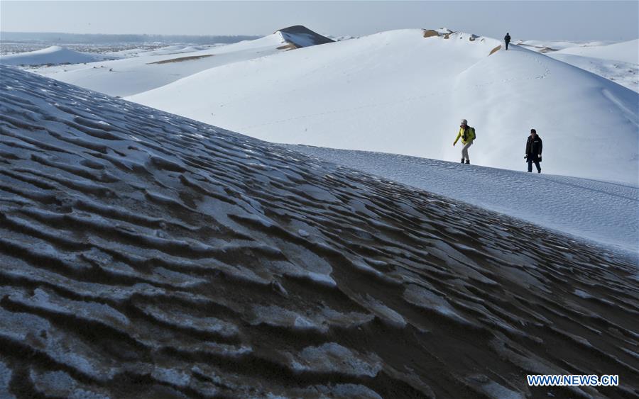 #CHINA-GANSU-BADAIN JARAN DESERT-SNOW SCENERY(CN)