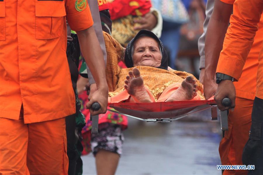 INDONESIA-LAMPUNG-TSUNAMI-AFTERMATH-EVACUATION