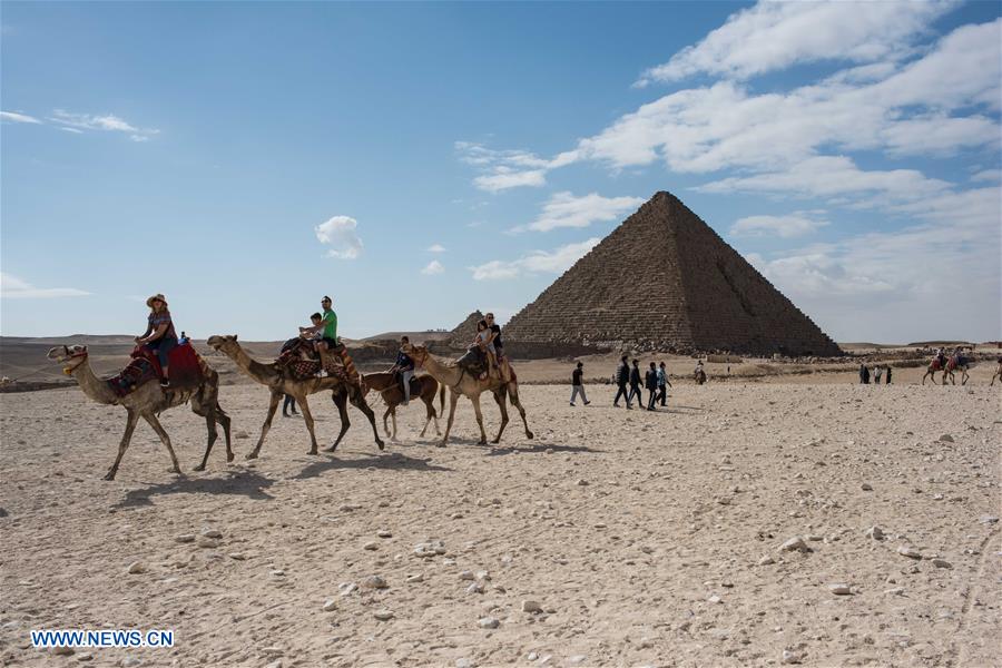 EGYPT-GIZA-PYRAMIDS-SPHINX-TOURISM