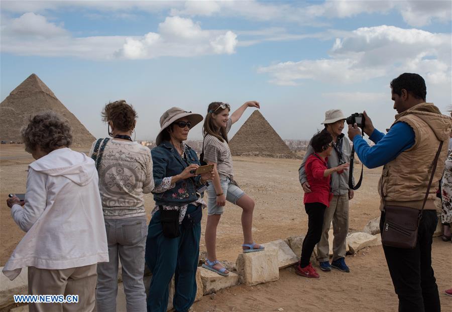 EGYPT-GIZA-PYRAMIDS-SPHINX-TOURISM