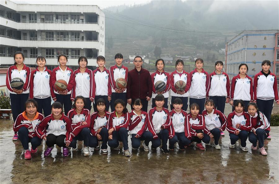 (SP)CHINA-SICHUAN-JULIAN-MIDDLE SCHOOL-BASKETBALL(CN)