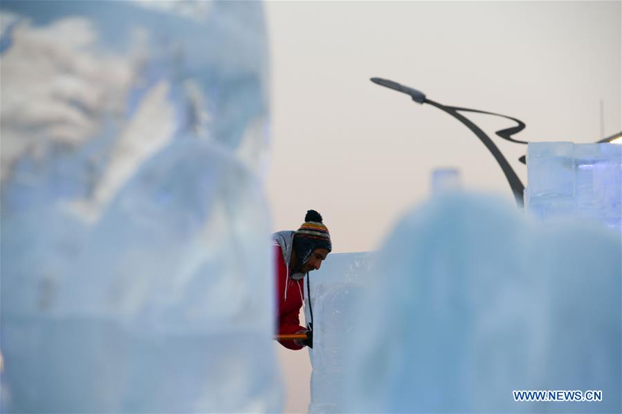 CHINA-HARBIN-ICE SCULPTURE-COMPETITION (CN)