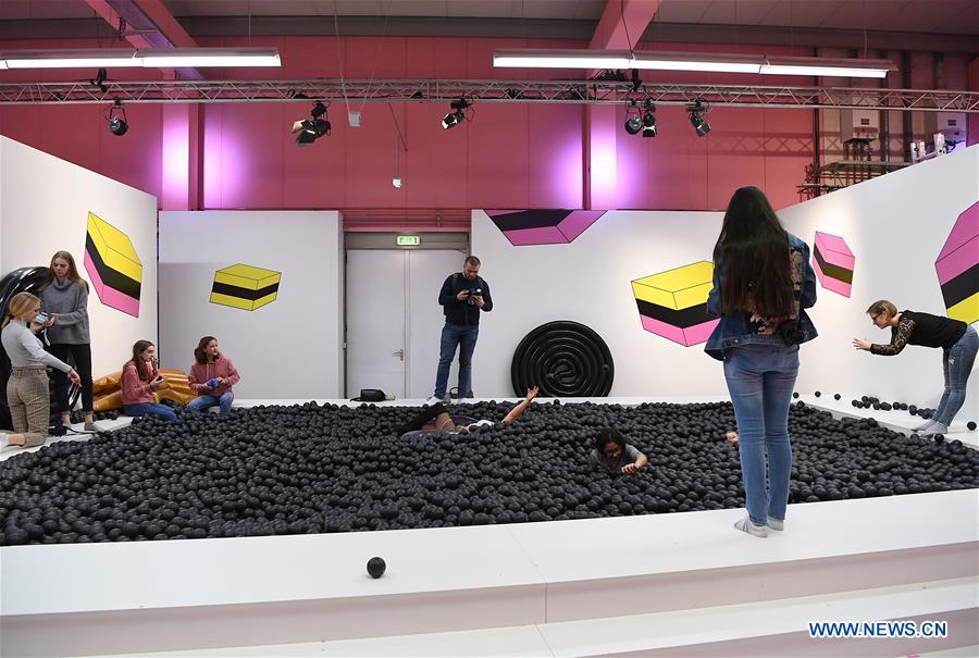 GERMANY-COLOGNE-MUSEUM-SELFIE