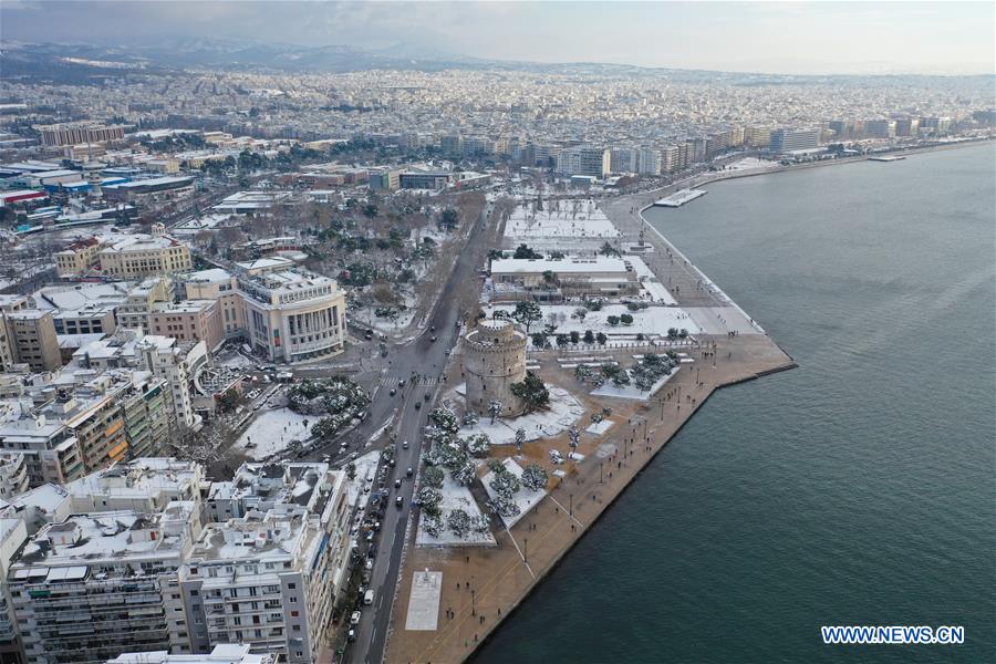 Snowfall hits Thessaloniki, Greece Xinhua English.news.cn