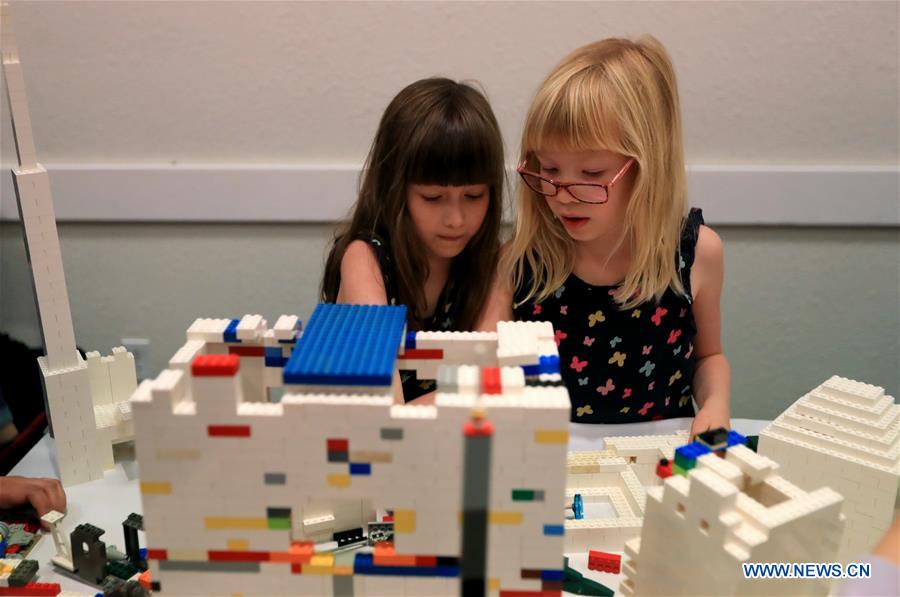 U.S.-LOS ANGELES-LEGO-CONVENTION