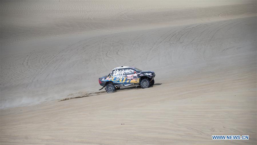 (SP)PERU-PISCO-DAKAR RALLY-STAGE 1