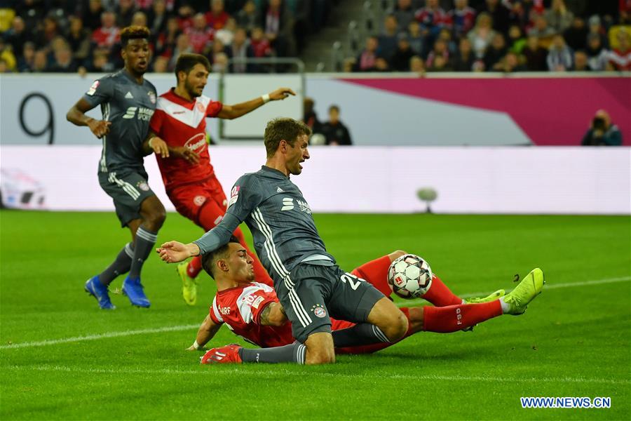 (SP)GERMANY-DUESSELDORF-TELECOM CUP-SEMI FINALS-BAYERN MUNICH VS DUESSELDORF