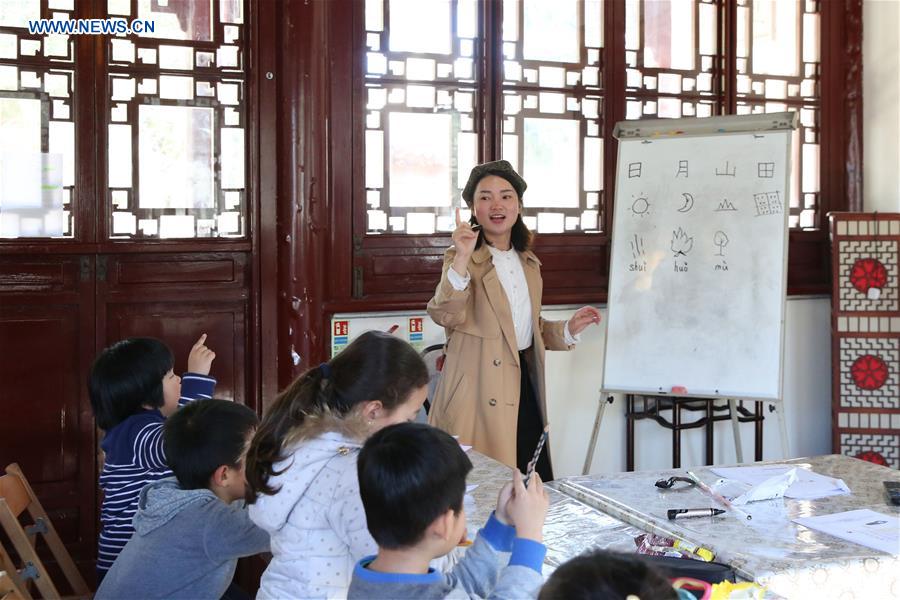 MALTA-SANTA LUCIJA-CHINESE SCHOOL