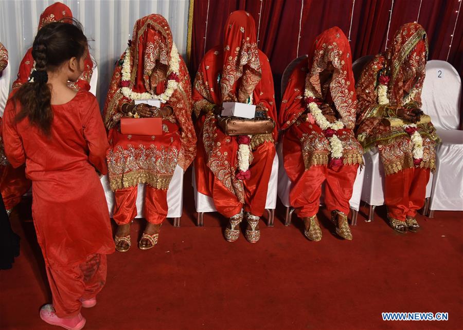INDIA-MUMBAI-MASS WEDDING