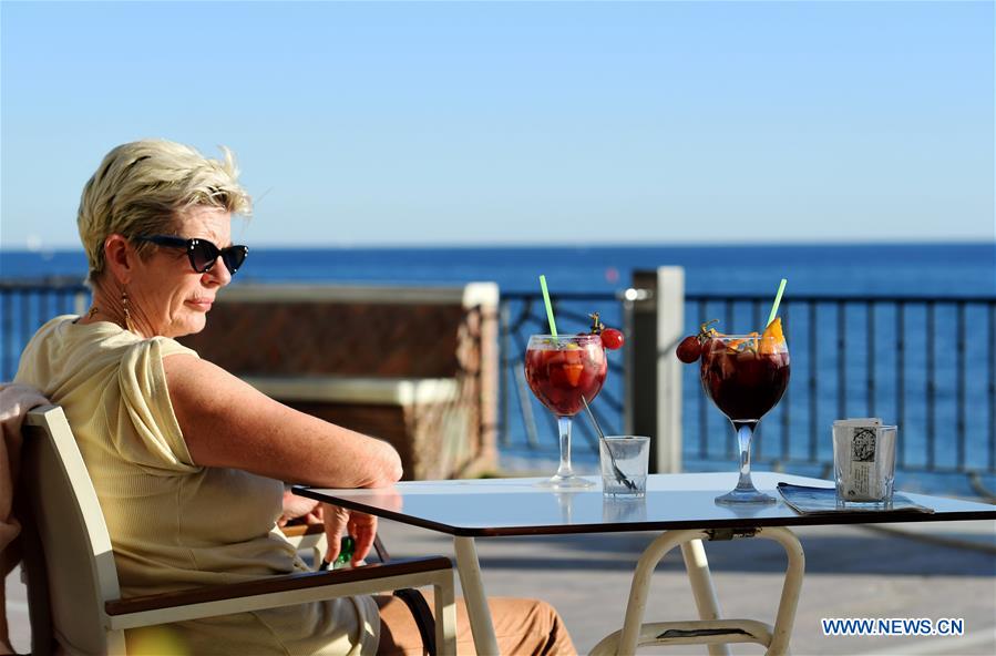 SPAIN-ANDALUSIA-MARBELLA-SEASHORE-WINTER-SUNSHINE