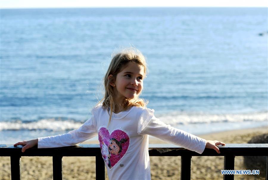 SPAIN-ANDALUSIA-MARBELLA-SEASHORE-WINTER-SUNSHINE