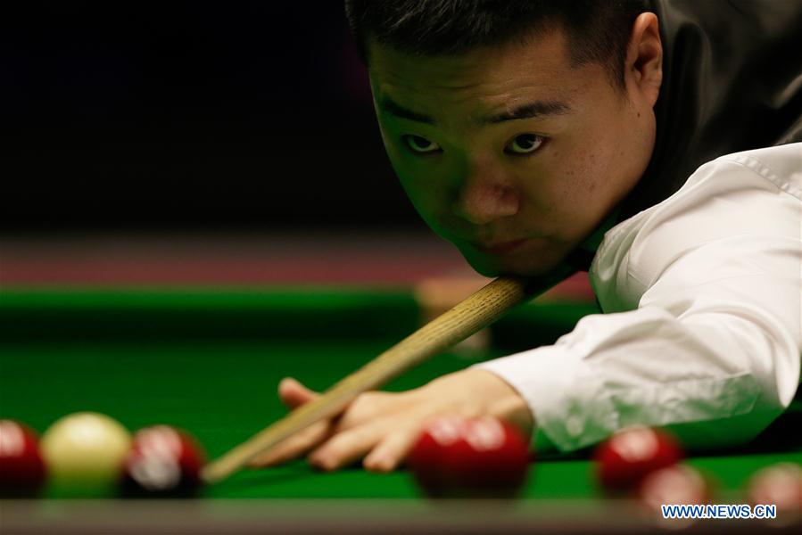 (SP) BRITAIN-LONDON-SNOOKER-MASTERS 2019-BRECEL VS DING