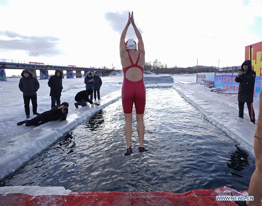 (SP)CHINA-HELONGJIANG-JAGDAQI-WINTER SWIMMING-NORTH POLAR BEAR CLUB