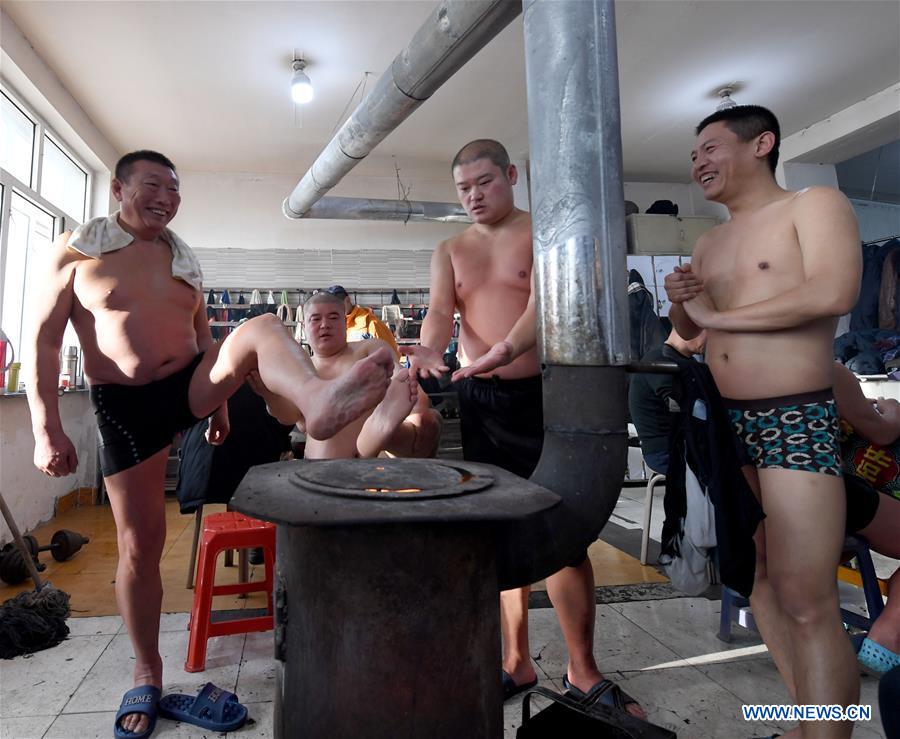(SP)CHINA-HELONGJIANG-JAGDAQI-WINTER SWIMMING-NORTH POLAR BEAR CLUB