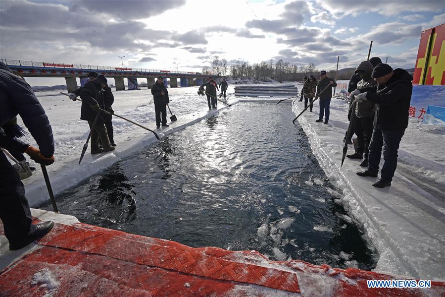 (SP)CHINA-HELONGJIANG-JAGDAQI-WINTER SWIMMING-NORTH POLAR BEAR CLUB