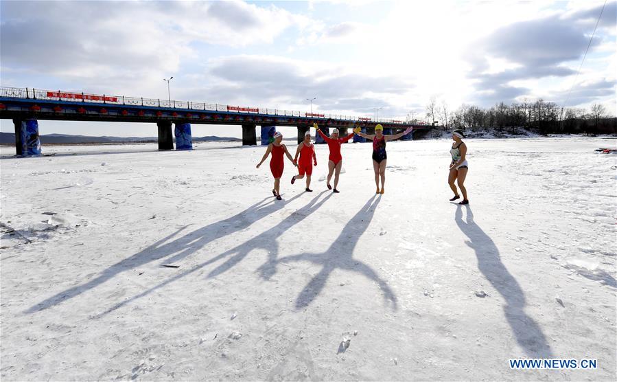 (SP)CHINA-HELONGJIANG-JAGDAQI-WINTER SWIMMING-NORTH POLAR BEAR CLUB