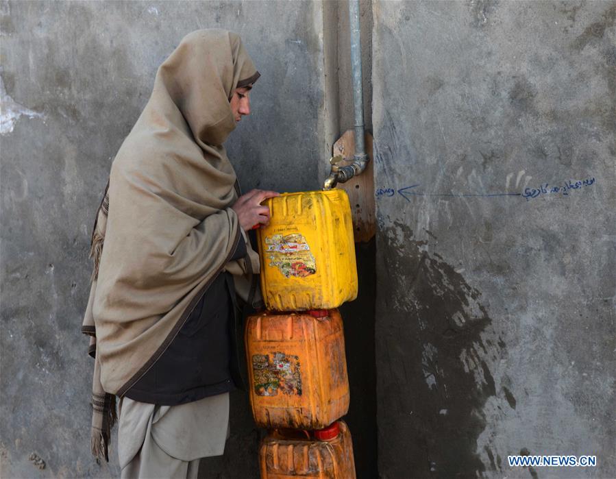 AFGHANISTAN-KANDAHAR-LIFE-PUBLIC WATER PUMP