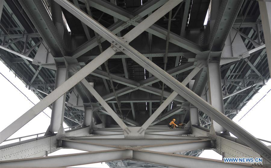 #CHINA-HUBEI-BRIDGE-INSPECTION (CN)
