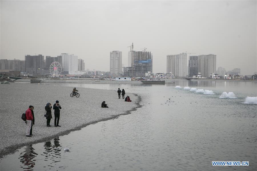 IRAN-TEHRAN-CHITGAR LAKE-LIFE