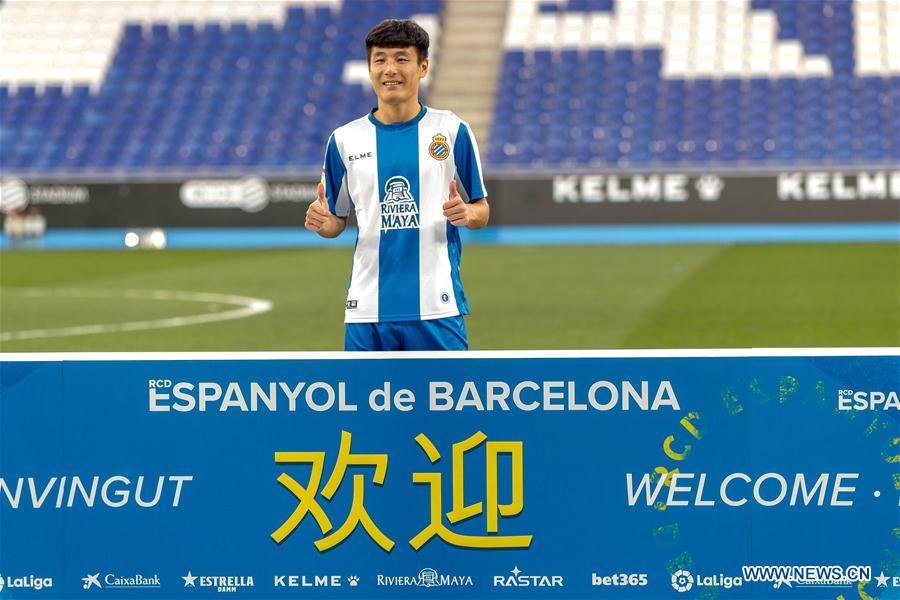 (SP)SPAIN-BARCELONA-SOCCER-ESPANYOL-WU LEI