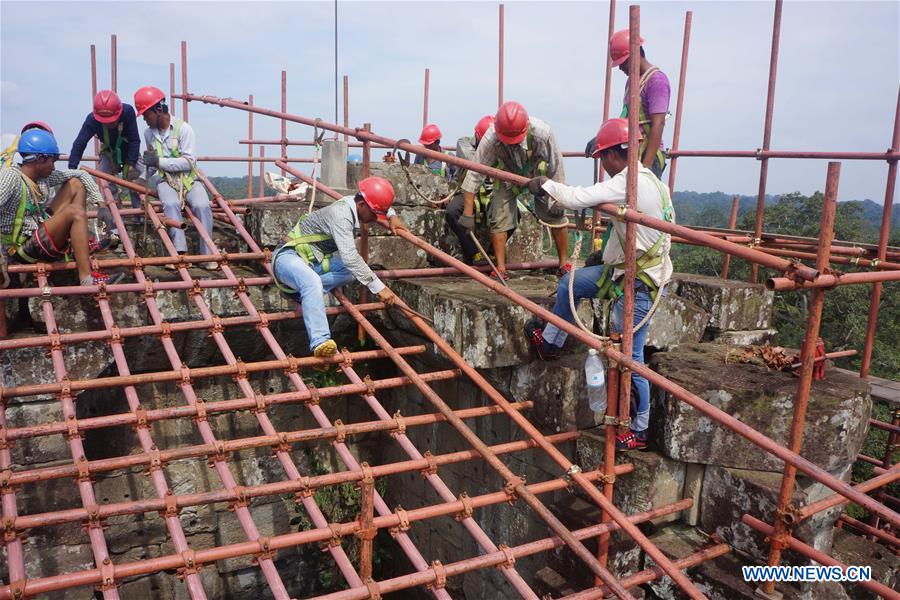 Xinhua Headlines: Chinese experts help preserve Cambodia's Angkor temples, forge China-ASEAN cultural bond 