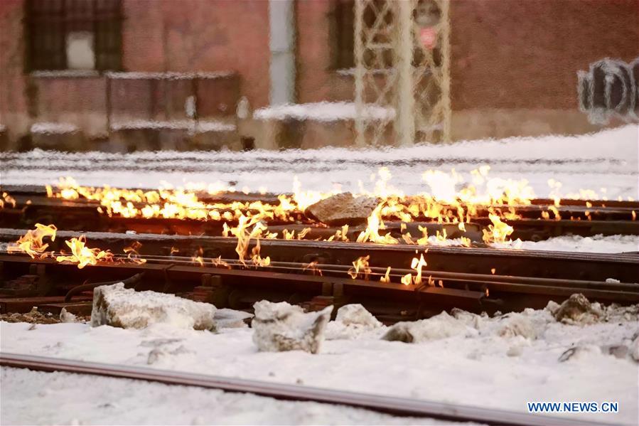 U.S.-CHICAGO-EXTREME COLD-TRAIN TRACK-FIRE