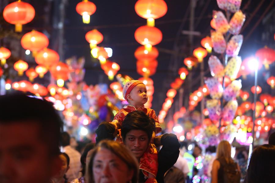 Xinhua Headlines: Chinese New Year celebrations touch hearts around world