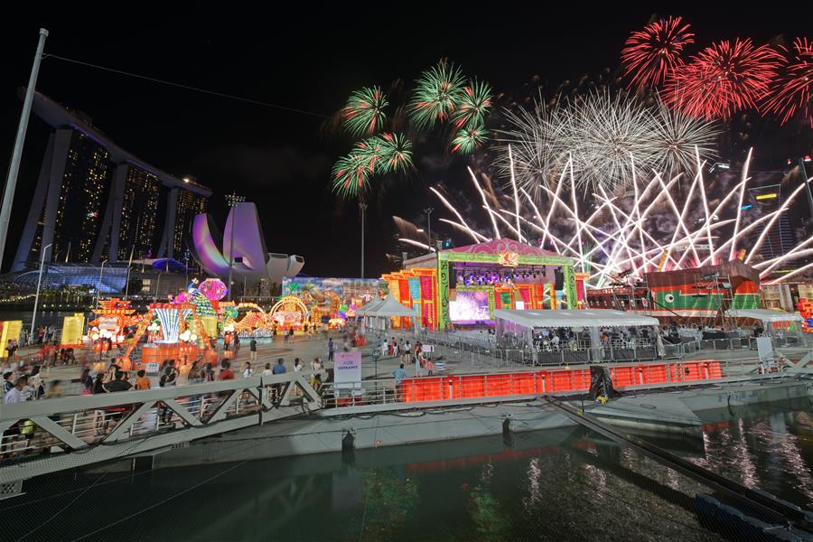 Xinhua Headlines: Chinese New Year celebrations touch hearts around world