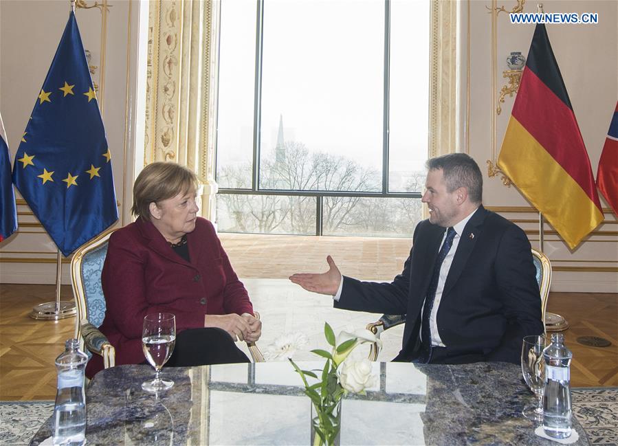 SLOVAK-BRATISLAVA-GERMANY-MERKEL-TALK