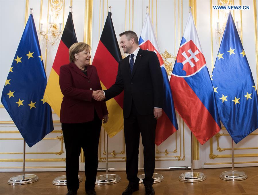 SLOVAK-BRATISLAVA-GERMANY-MERKEL-TALK