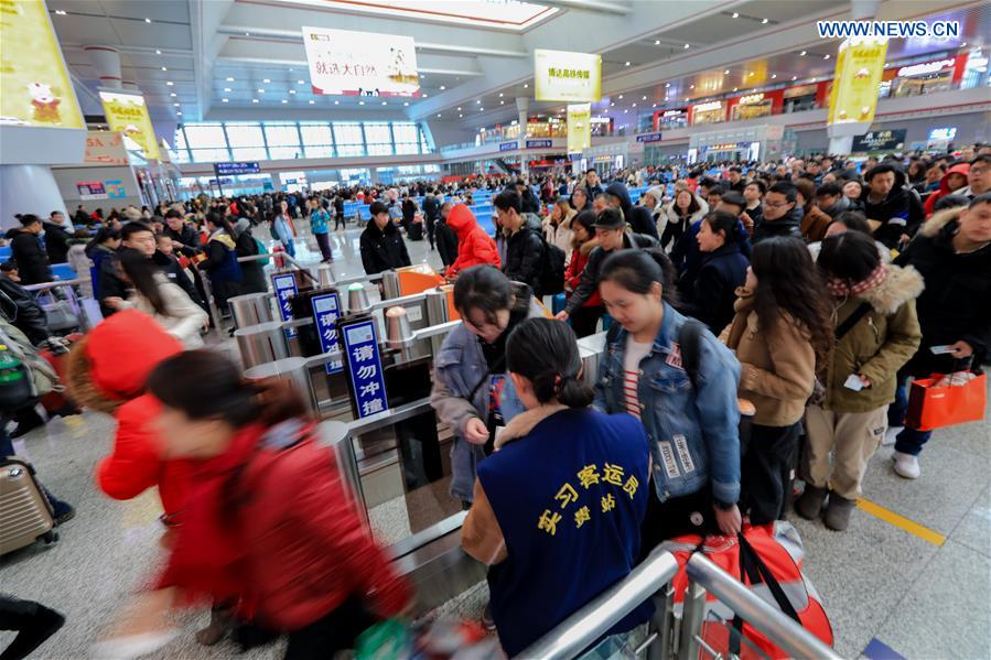 CHINA-SPRING FESTIVAL-HOLIDAY END-TRAVEL RUSH (CN) 