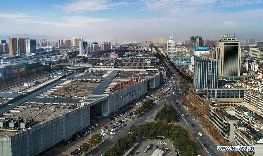 Xinhua Headlines: Through industrial upgrading, China's textile hub spins success story