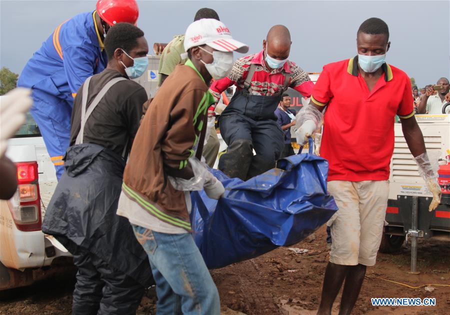 ZIMBABWE-MASHONALAND WEST-MINE FLOOD-RESCUE