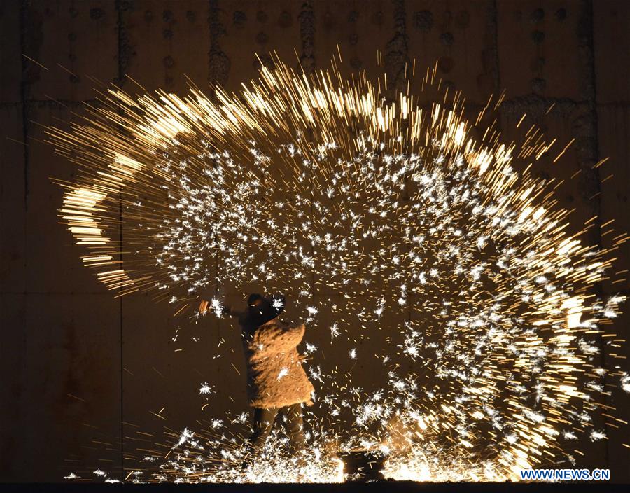 #CHINA-HEBEI-LANTERN FESTIVAL-MOLTEN IRON FIREWORKS (CN)