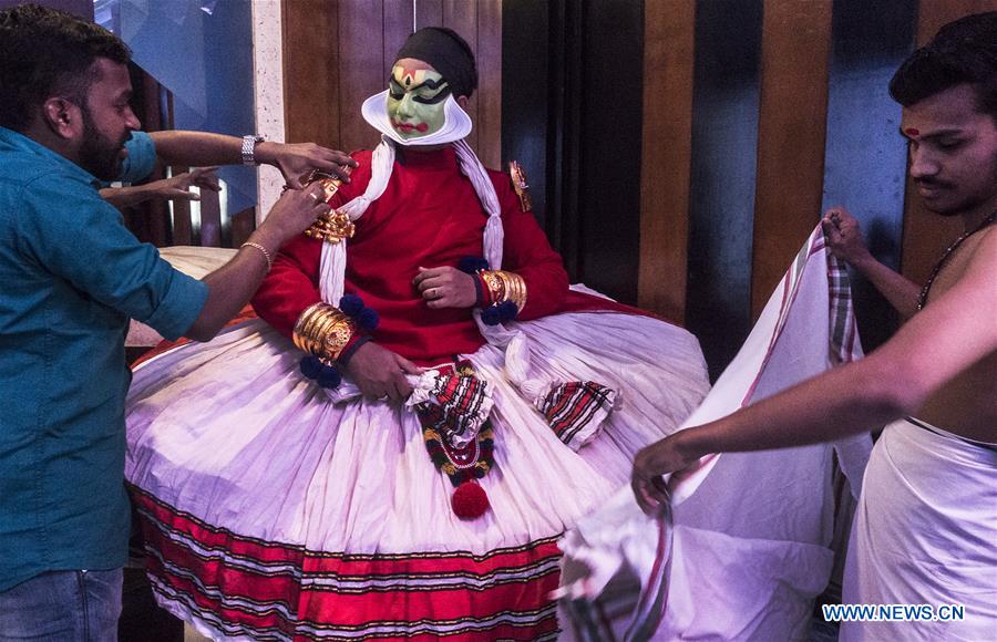 INDIA-KOLKATA-TRADITIONAL DANCE-TOURISM