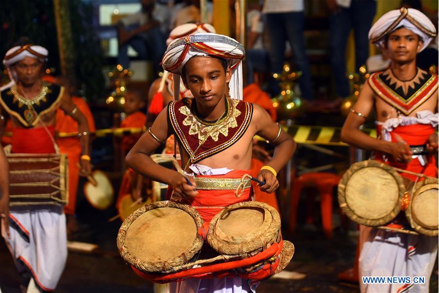 SRI LANKA-COLOMBO-NAVAM-DANCERS