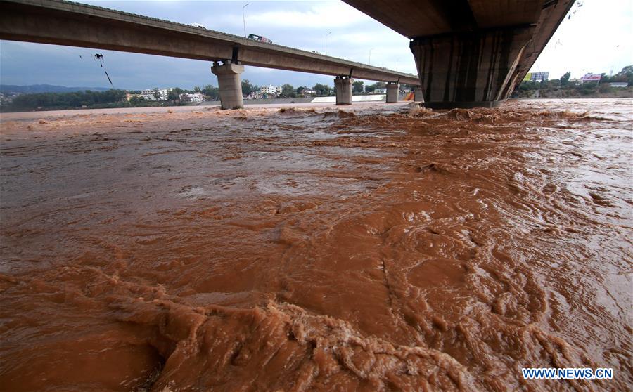 KASHMIR-JAMMU-HIGHWAY-CLOSED