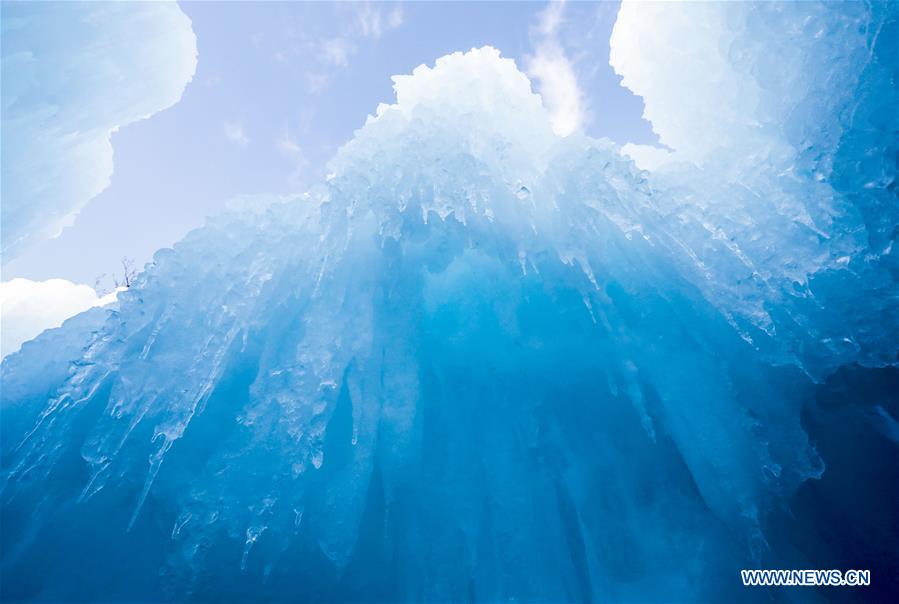 U.S.-WISCONSIN-LAKE GENEVA-ICE CASTLE