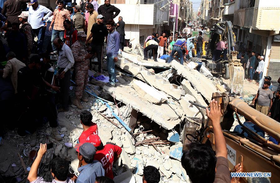 PAKISTAN-KARACHI-BUILDING-COLLAPSE
