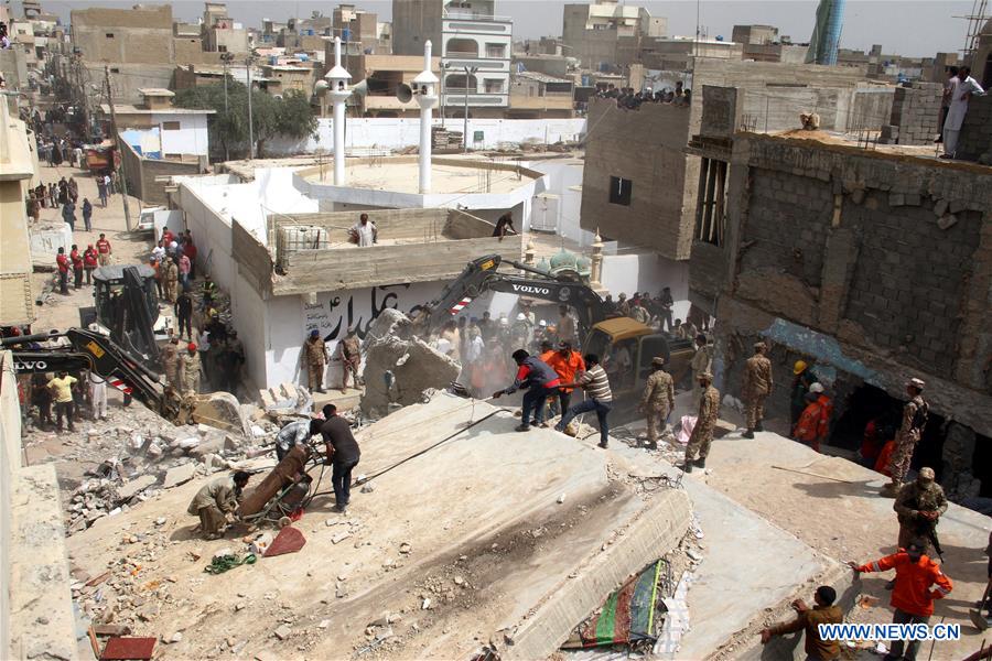 PAKISTAN-KARACHI-BUILDING-COLLAPSE
