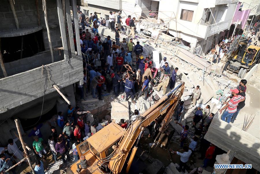 PAKISTAN-KARACHI-BUILDING-COLLAPSE