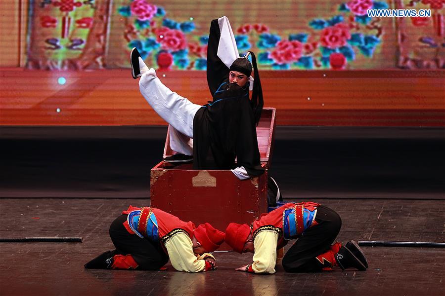 PHILIPPINES-PASAY CITY-CHINESE NEW YEAR-ART PERFORMANCE