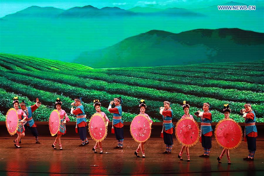 PHILIPPINES-PASAY CITY-CHINESE NEW YEAR-ART PERFORMANCE
