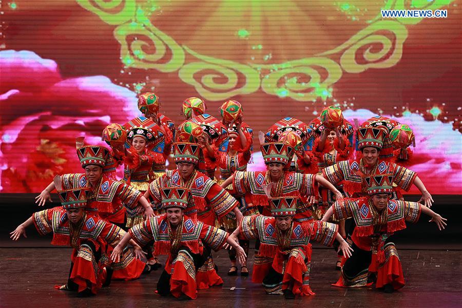 PHILIPPINES-PASAY CITY-CHINESE NEW YEAR-ART PERFORMANCE