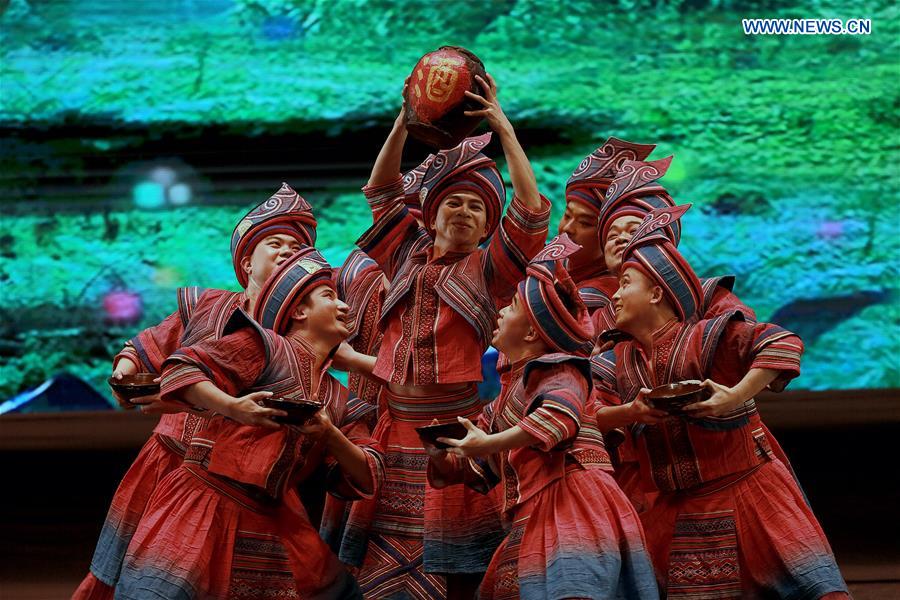 PHILIPPINES-PASAY CITY-CHINESE NEW YEAR-ART PERFORMANCE