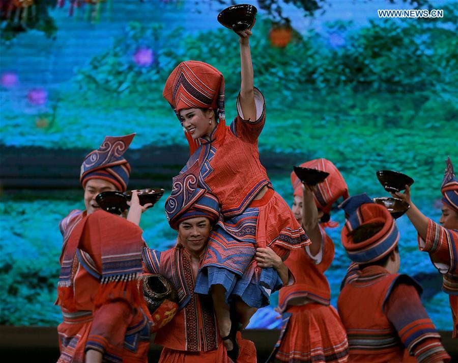PHILIPPINES-PASAY CITY-CHINESE NEW YEAR-ART PERFORMANCE