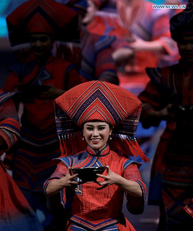 PHILIPPINES-PASAY CITY-CHINESE NEW YEAR-ART PERFORMANCE
