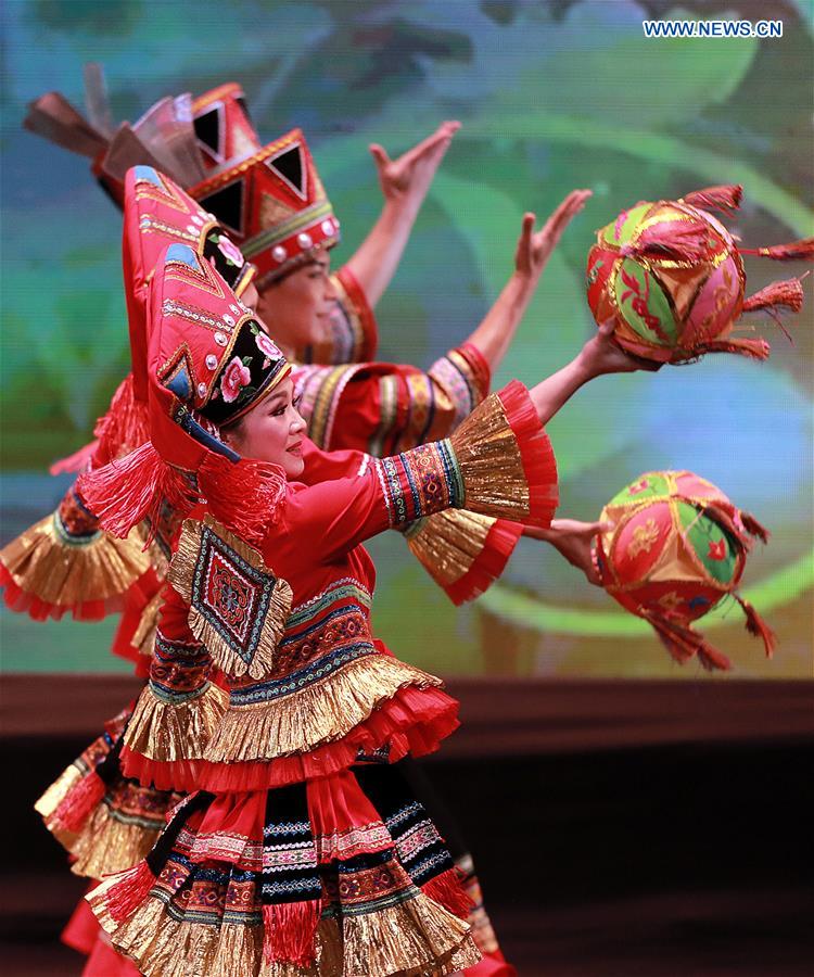 PHILIPPINES-PASAY CITY-CHINESE NEW YEAR-ART PERFORMANCE