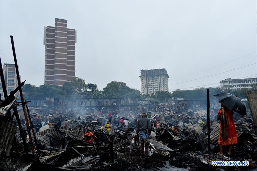 BANGLADESH-DHAKA-SLUM-FIRE